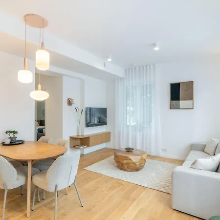 דירה Unique With Comforts And Sauna *